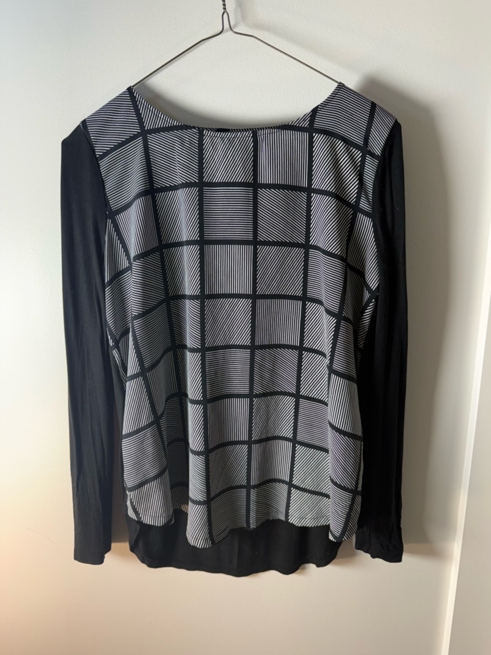 Ann Taylor Black and White Checked Long-Sleeve Blouse